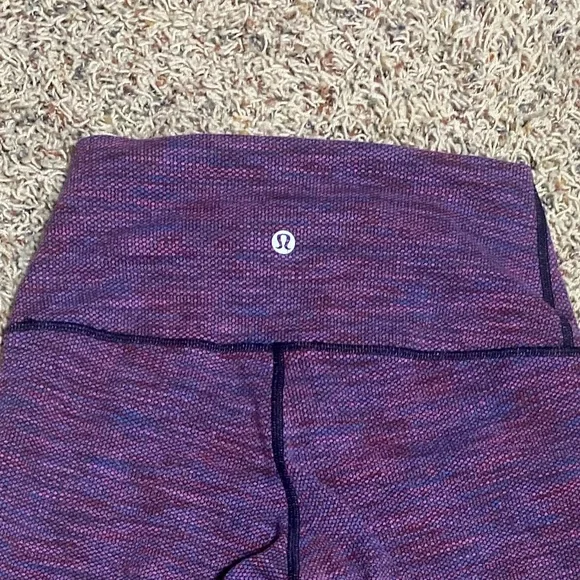 Capris length Lulu leggings - Picture 2 of 2
